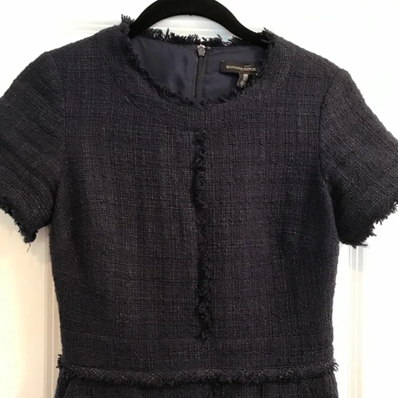 Banana Republic Textured Shortsleeve Dress - Picture 2 of 6